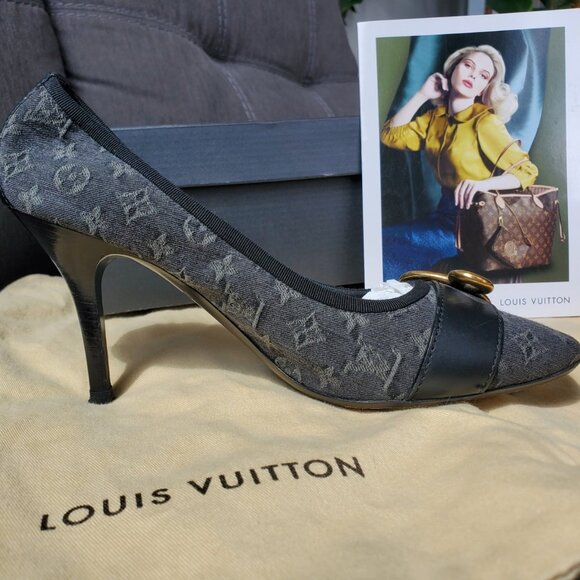 LOUIS VUITTON Monogram Canvas/Leather Heels - Picture 4 of 10